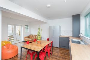 Living Area- click for photo gallery